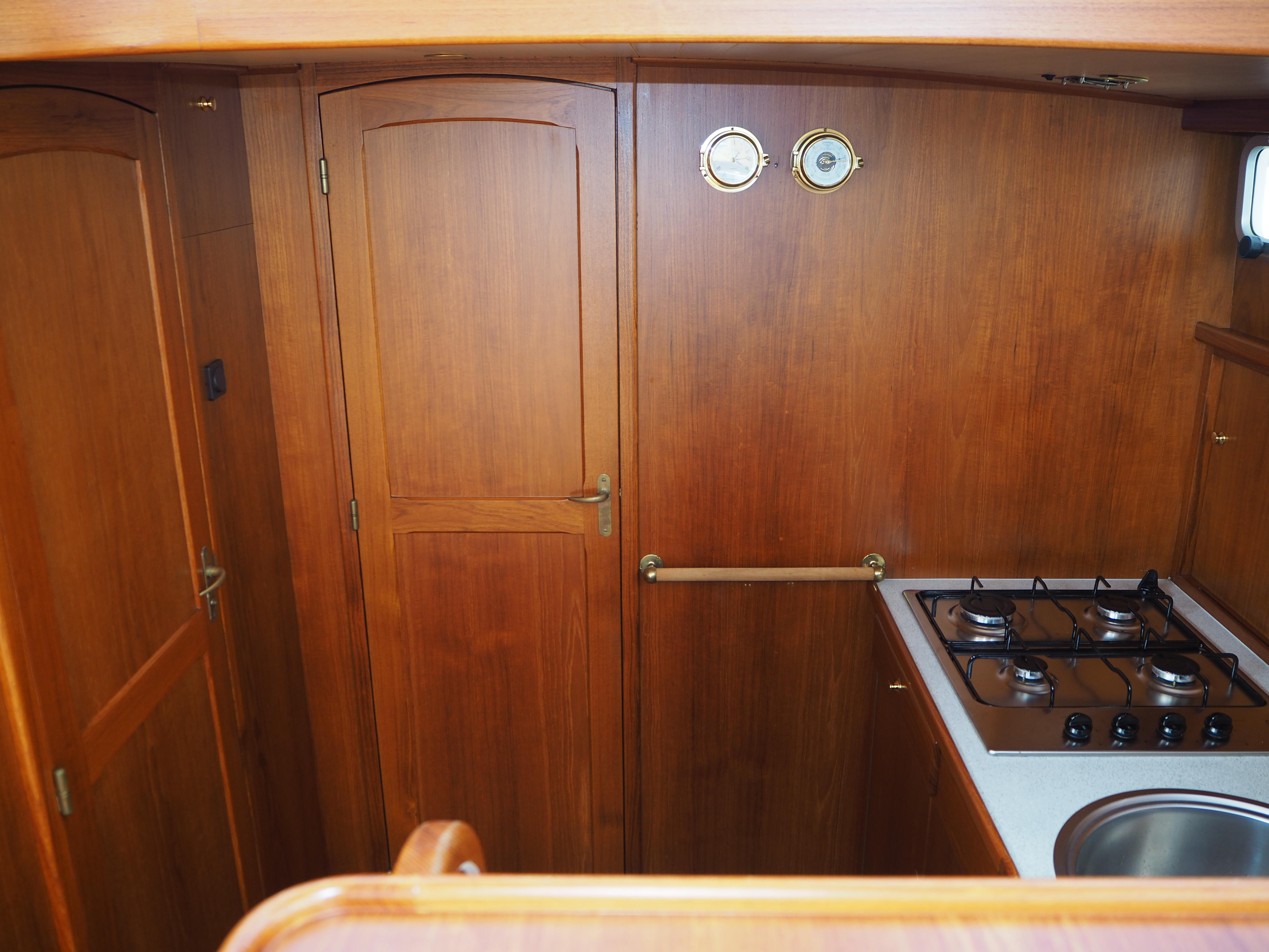 Fore ship, Accommodation